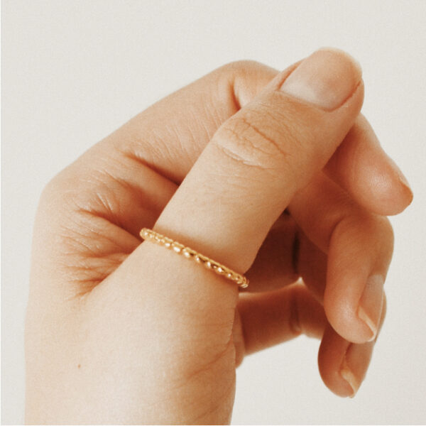 jewelry shop Product ring5 600x600 - Simple 18k Gold Ring